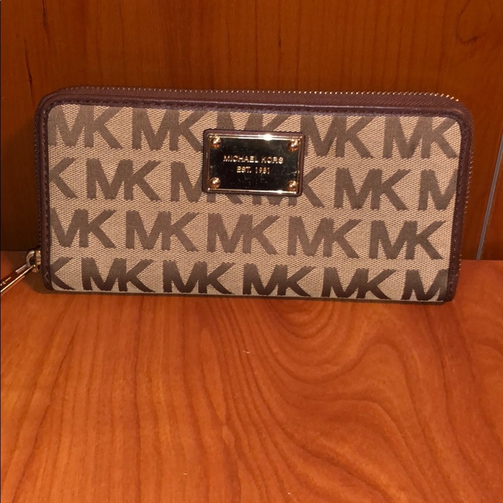 Michael Kors wallet